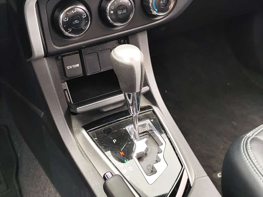 Toyota Corolla 2018 car image #17
