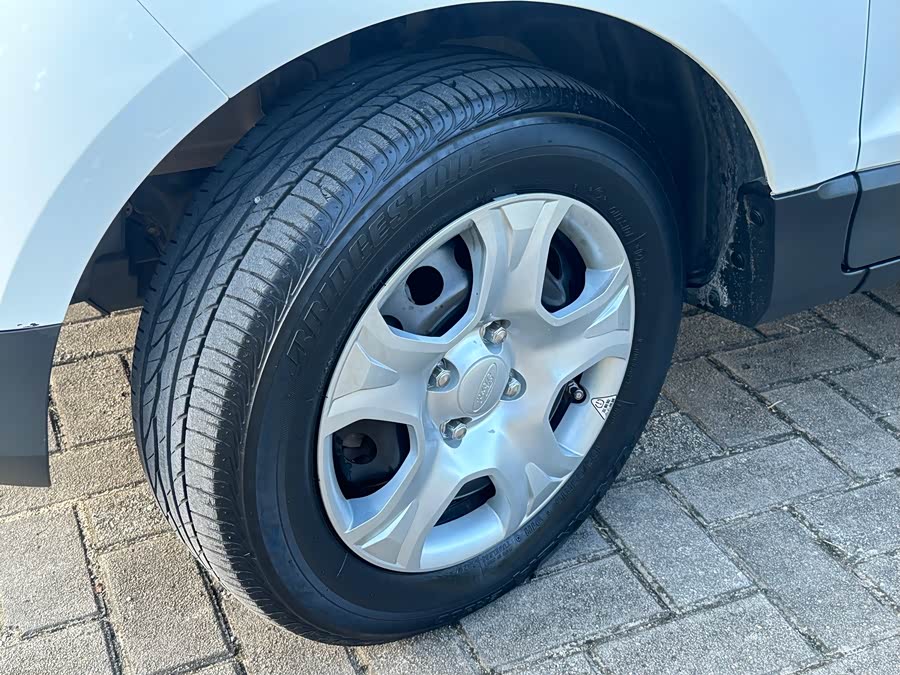 Ford EcoSport 2015 #17 Ford EcoSport 2015 car image #17