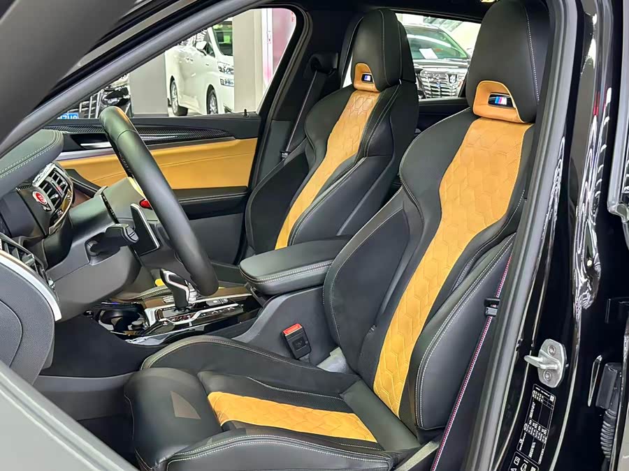 BMW X4 M 2020 immagine di auto #17