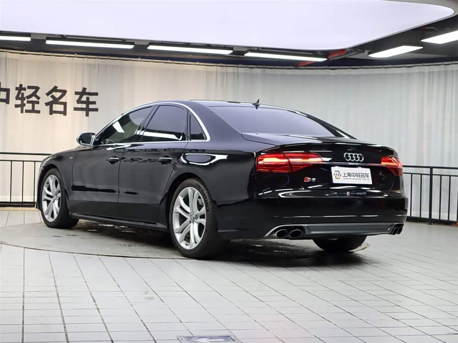 Audi S8 2015 car image #17