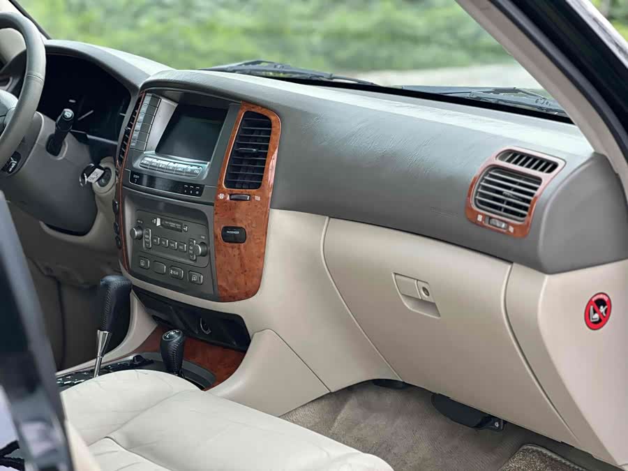 丰田 兰德酷路泽 2006 汽车图片 #17