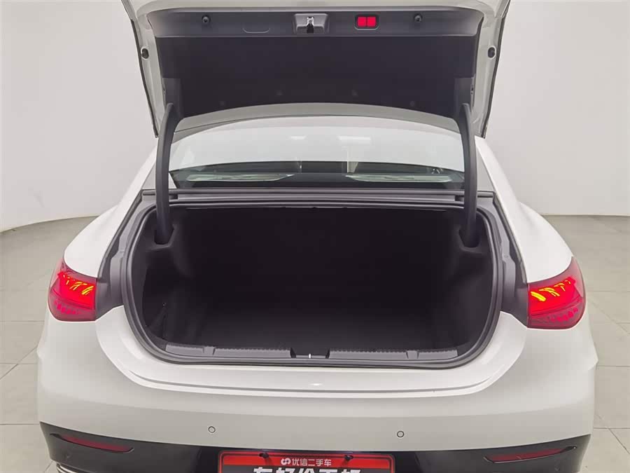 Mercedes-Benz EQE Class 2023 car image #17