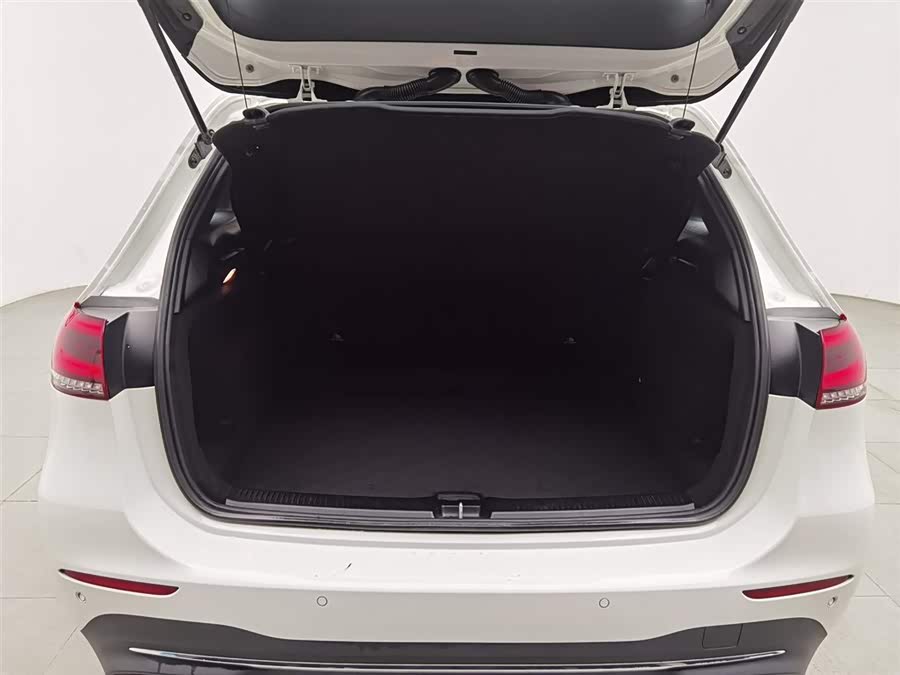 Mercedes-Benz B Class 2021 car image #17