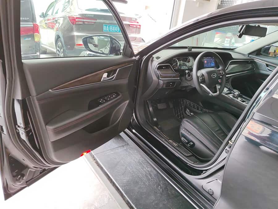 GAC Trumpchi GA8 2021 #17 GAC Trumpchi GA8 2021 car image #17