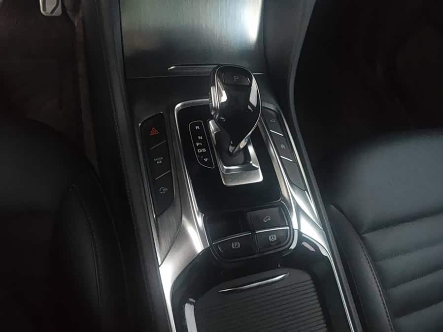 MG HS 2019 car image #17