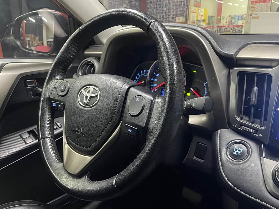Toyota RAV4 2013 car image #17