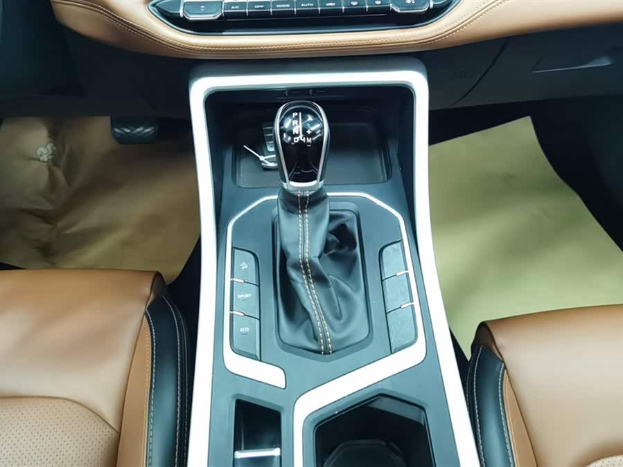 GEELY Vision X6 2020 car image #17