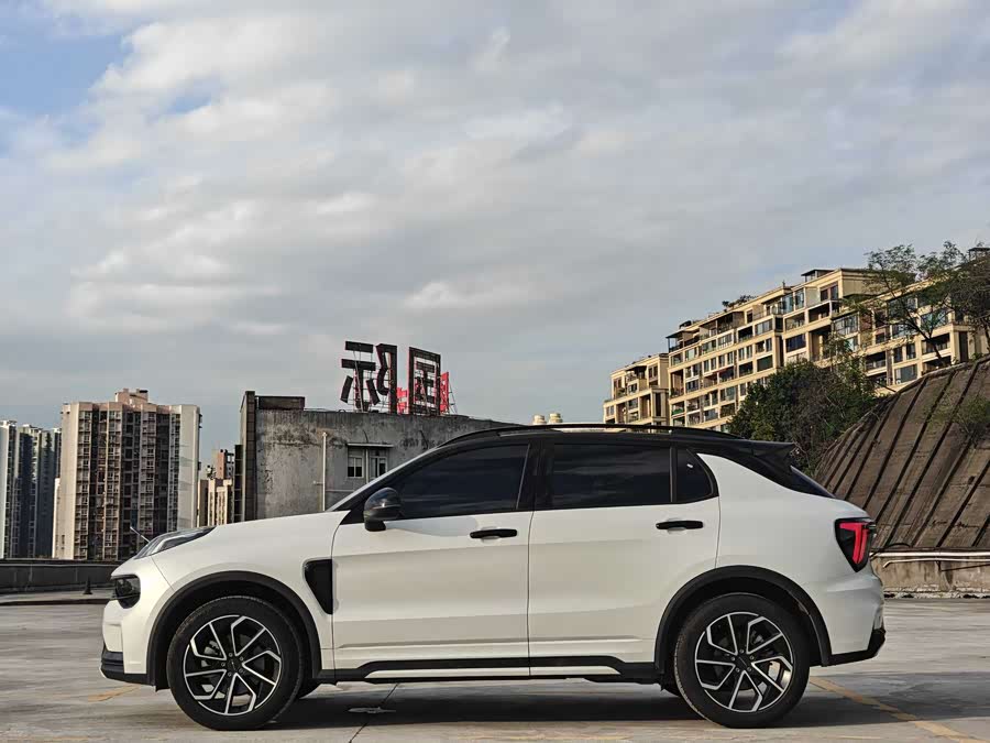 Lynk & Co 01 2022 image de voiture #17