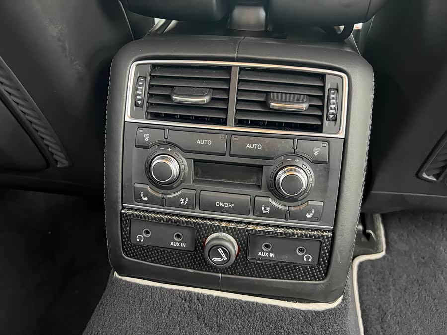 Audi S8 2008 car image #17