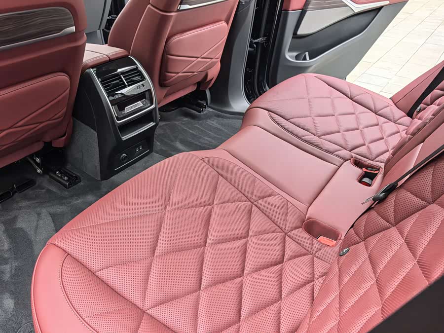 BMW X5 2023 car image #17