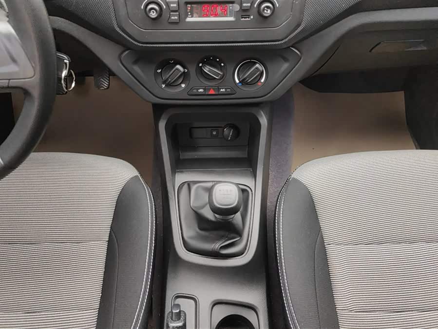 五菱汽车 五菱宏光 2025 #17 五菱汽车 五菱宏光 2025 汽车图片 #17