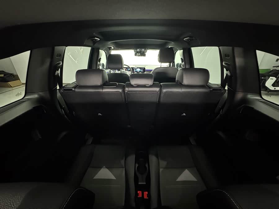 Mercedes-Benz GLB AMG 2022 #17 Mercedes-Benz GLB AMG 2022 car image #17