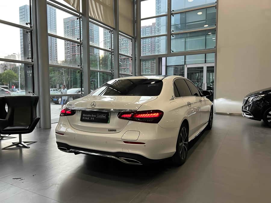 Mercedes-Benz E Class New Energy 2023 car image #17
