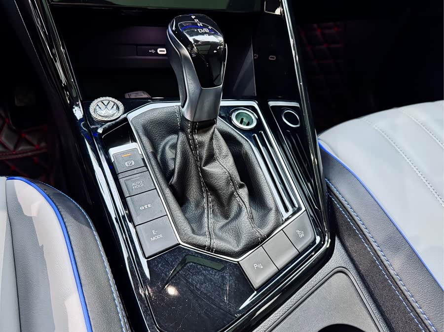 Volkswagen Tayron GTE 2023 car image #17