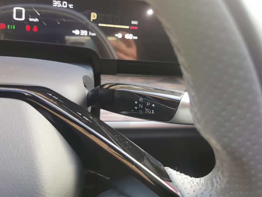 哪吒汽车 哪吒S 2023 汽车图片 #17