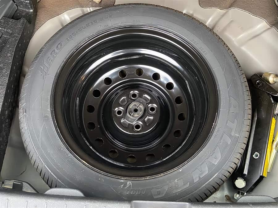 Suzuki Liana A6 2014 immagine di auto #17