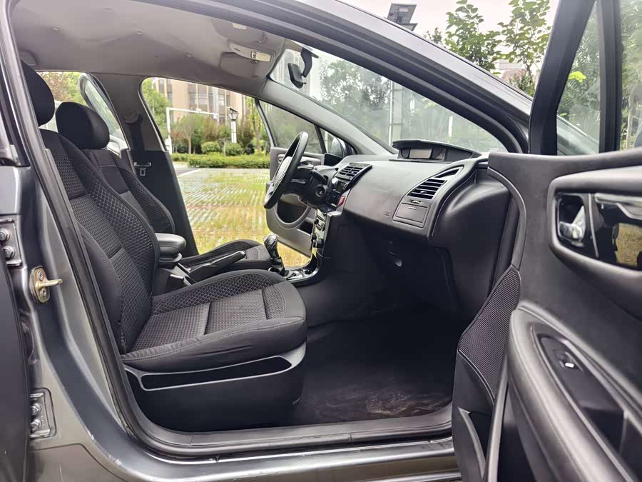 Citroen C-Quatre 2013 car image #17