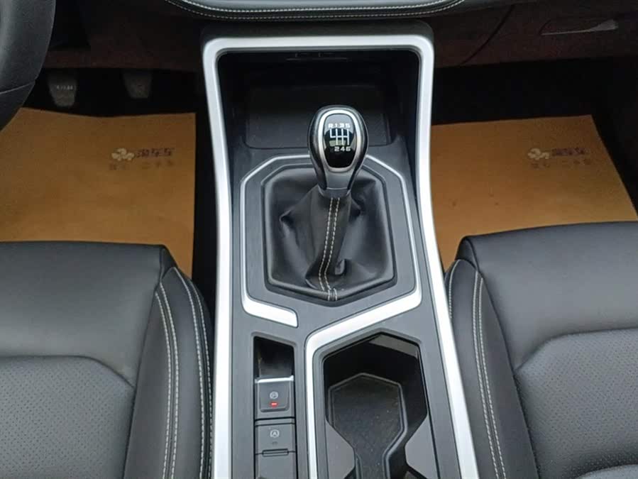 GEELY Vision X6 2020 car image #17