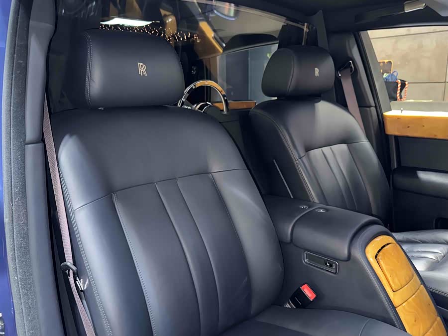 Rolls-Royce Phantom 2012 car image #17