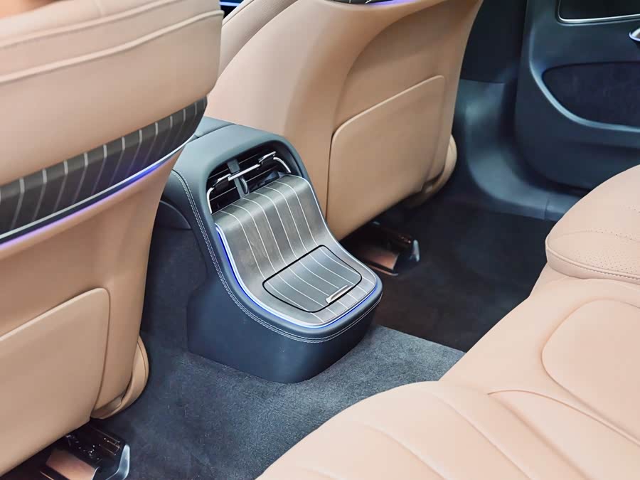 Mercedes-Benz E Class New Energy 2024 car image #17