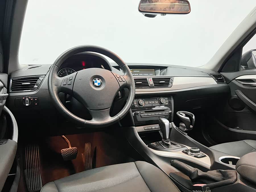 BMW X1 (Imported) 2013 car image #17