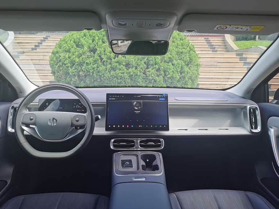 零跑汽车 零跑B01 2025 汽车图片 #17