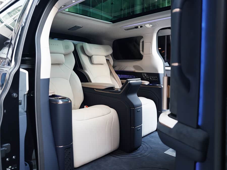 Volkswagen Phideon 2025 immagine di auto #17