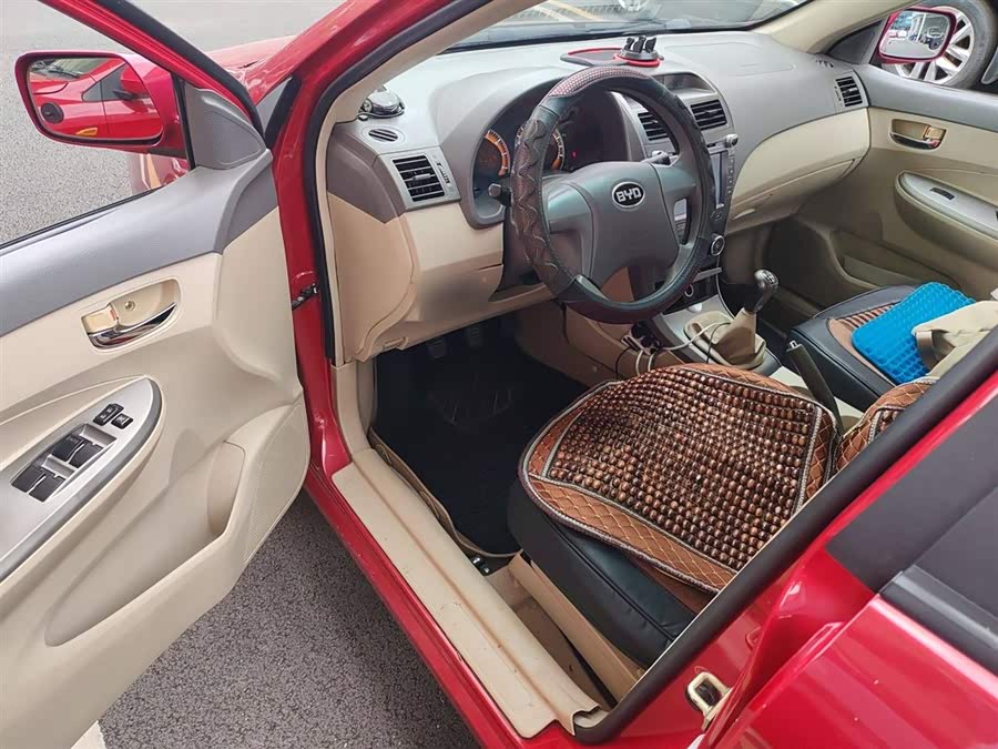 BYD L3 2013 immagine di auto #17