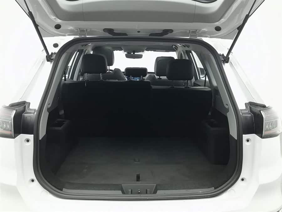 Chery Tiggo 8 Plus e+ 2022 car image #17