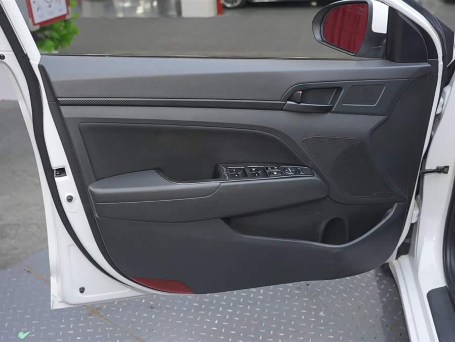 Hyundai Elantra AD 2018 car image #17