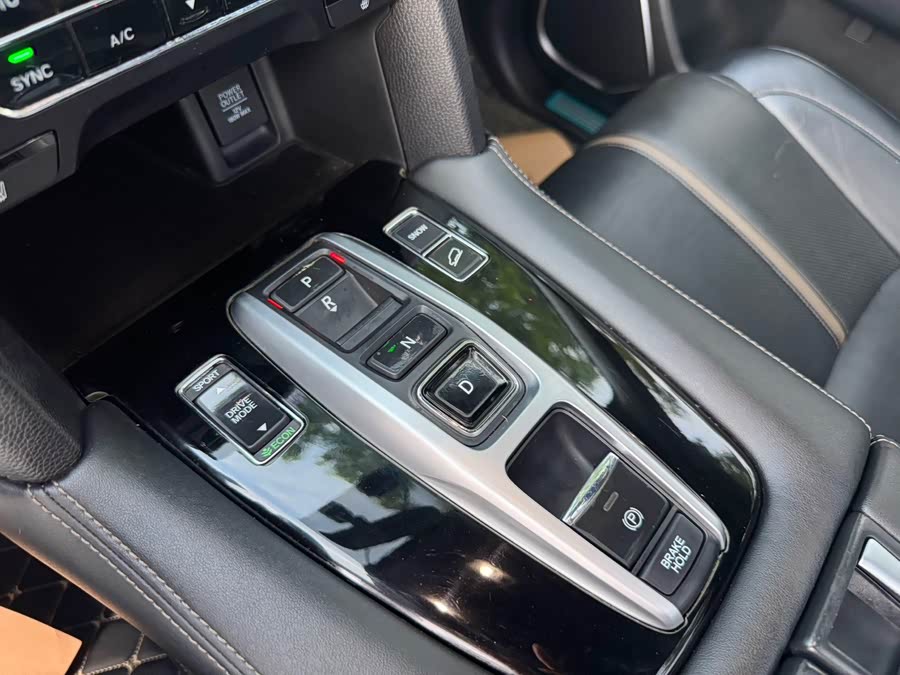 Honda UR-V 2021 immagine di auto #17