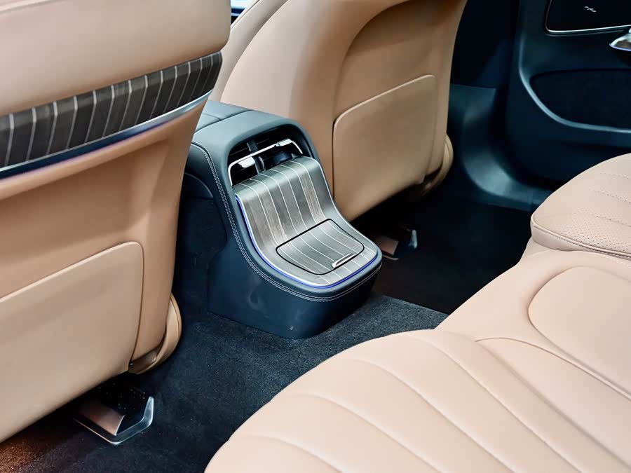 Mercedes-Benz E Class New Energy 2024 immagine di auto #17