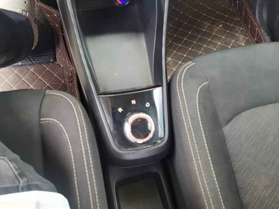 哪吒汽车 哪吒N01 2019 #17 哪吒汽车 哪吒N01 2019 汽车图片 #17