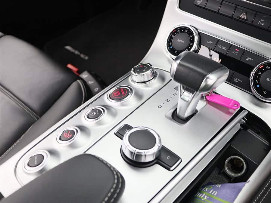 Mercedes-Benz SLS AMG 2013 صورة سيارة #17