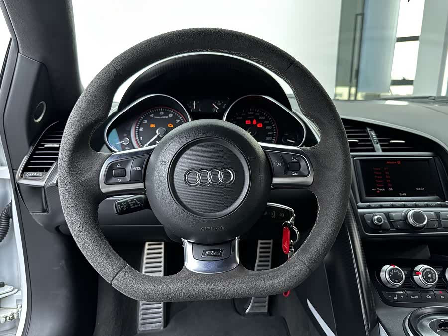 Audi R8 2013 #17 Audi R8 2013 car image #17