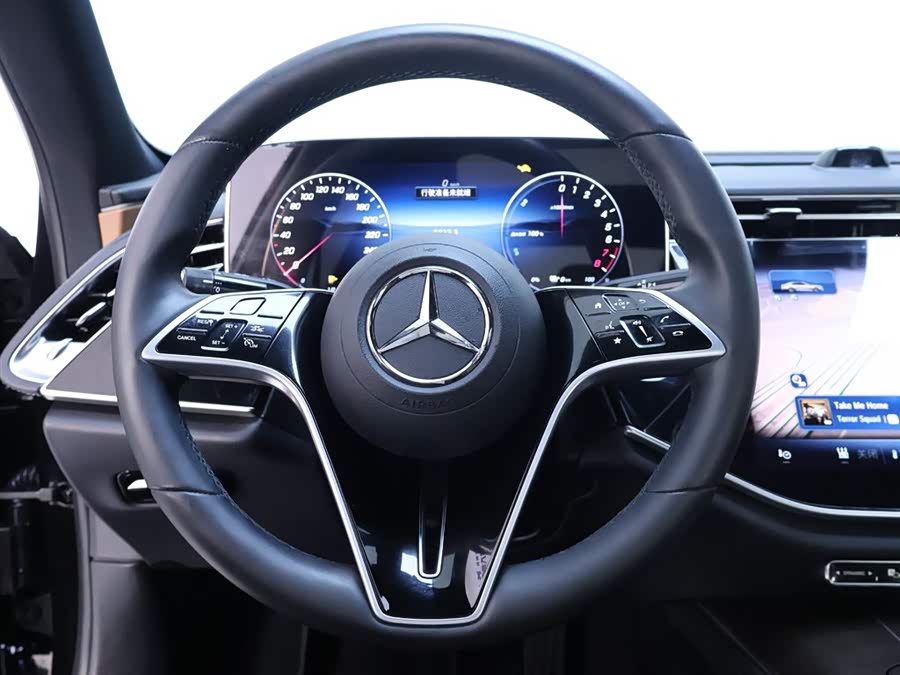 Mercedes-Benz E Class New Energy 2024 car image #17