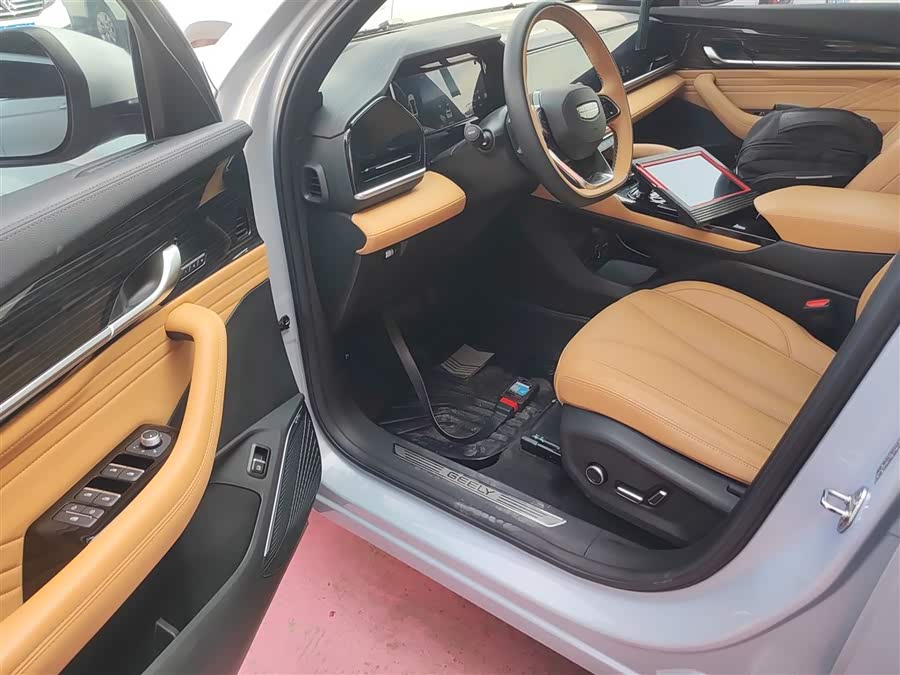 GEELY Monjaro EREV 2023 #17 GEELY Monjaro EREV 2023 car image #17