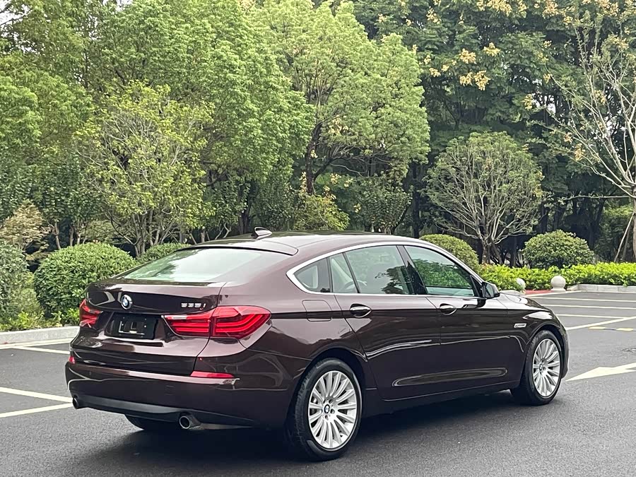 BMW 5 Series GT 2014 immagine di auto #17