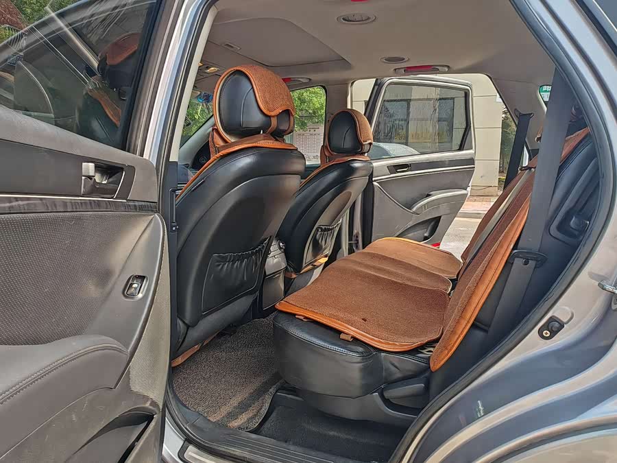 Hyundai Veracruz 2010 صورة سيارة #17