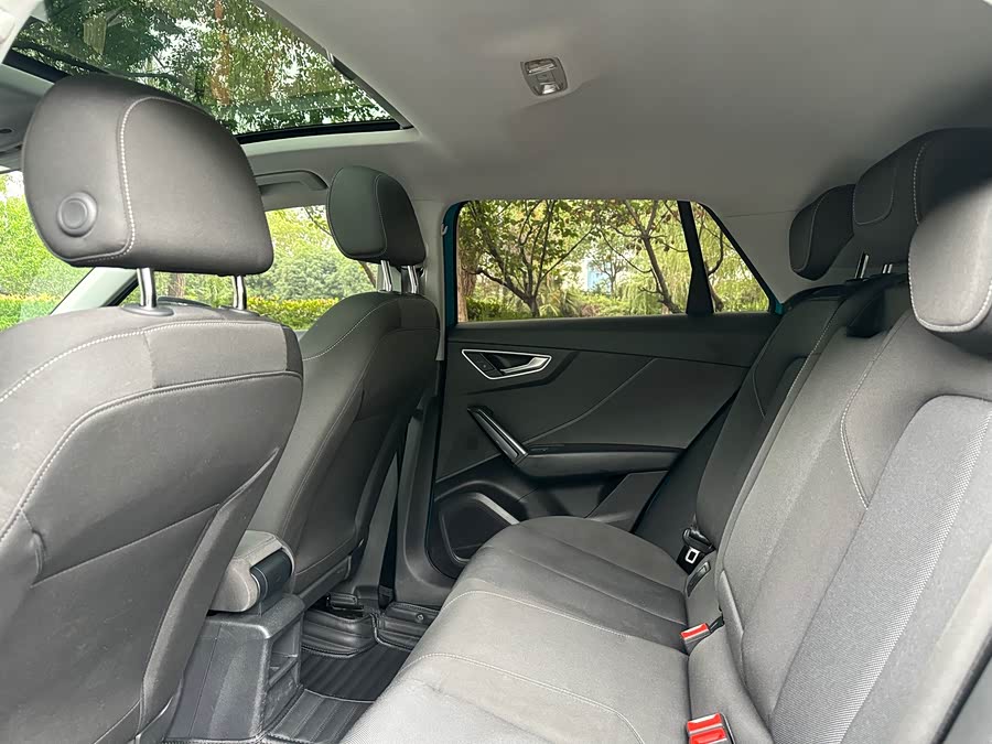 Audi Q2L 2020 #17 Audi Q2L 2020 car image #17