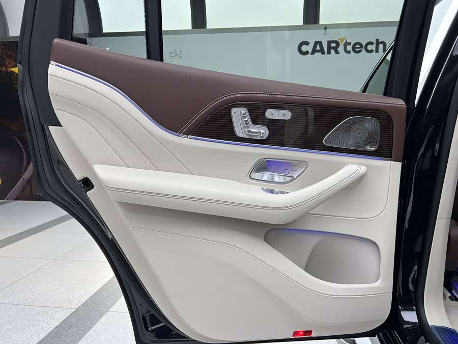 Mercedes-Benz Maybach GLS 2022 #17 Mercedes-Benz Maybach GLS 2022 car image #17