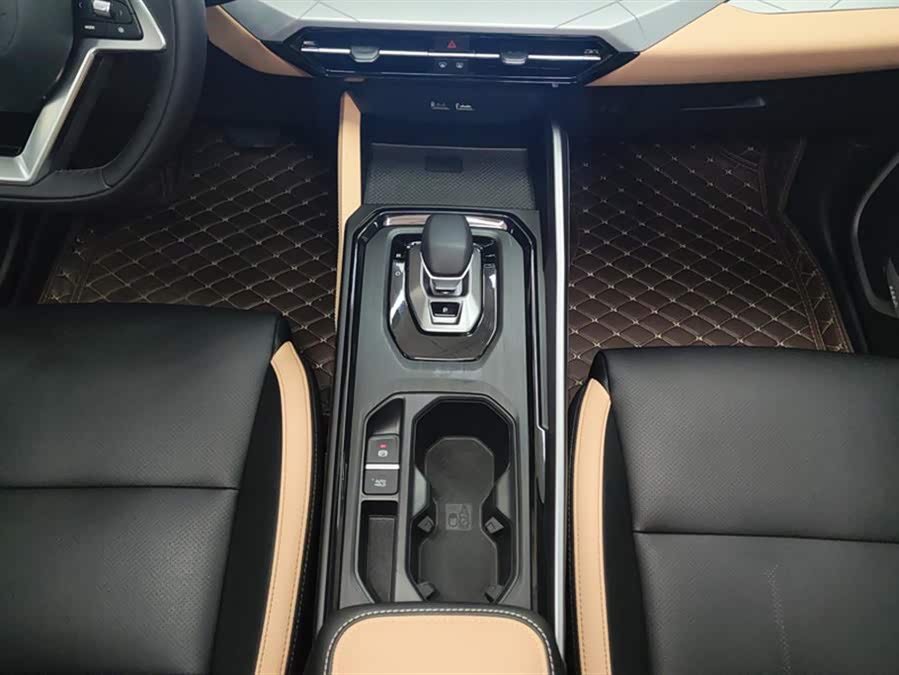 GEELY OkavangoPRO 2024 #17 GEELY OkavangoPRO 2024 car image #17