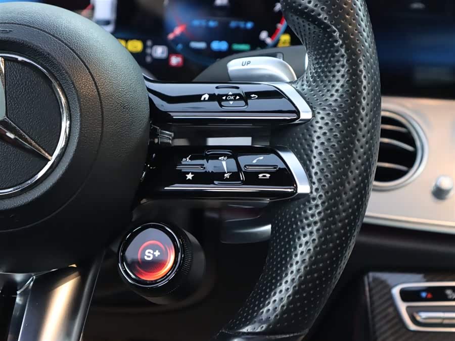 Mercedes-Benz E AMG 2022 immagine di auto #17