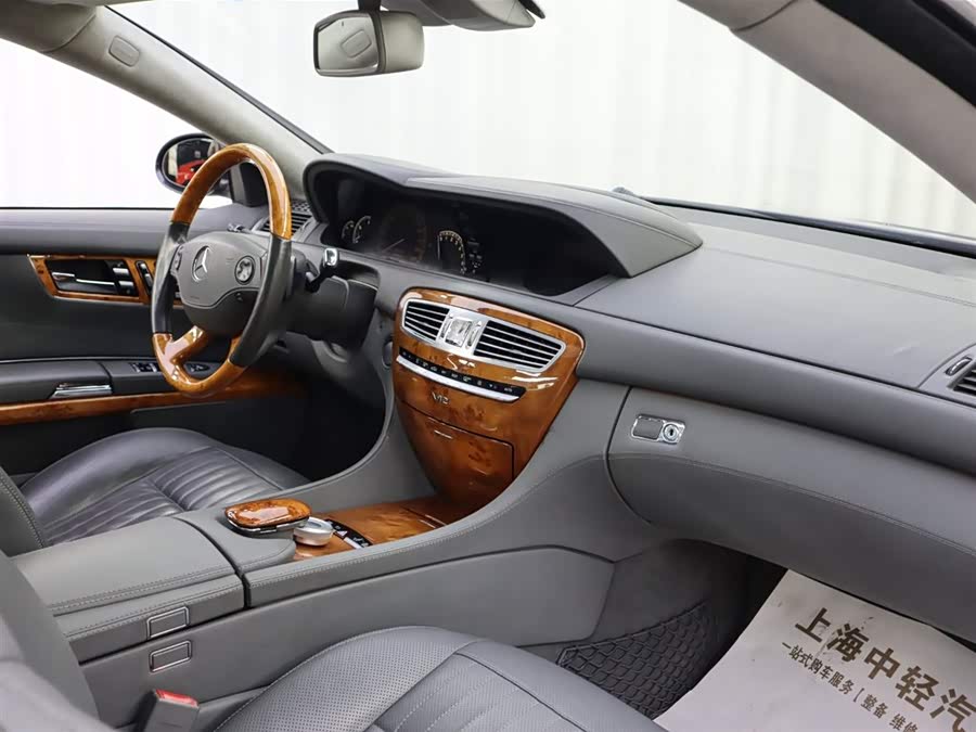 Mercedes-Benz CL Class 2009 car image #17