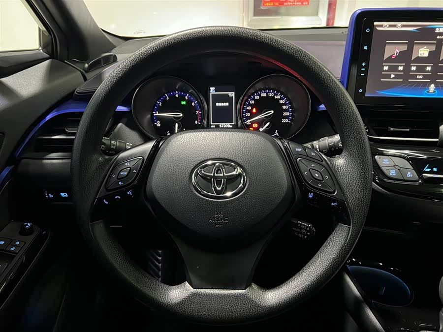 Toyota C-HR 2021 immagine di auto #17