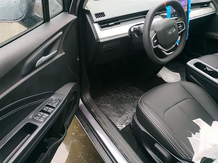 哪吒汽车 哪吒AYA 2025 汽车图片 #17