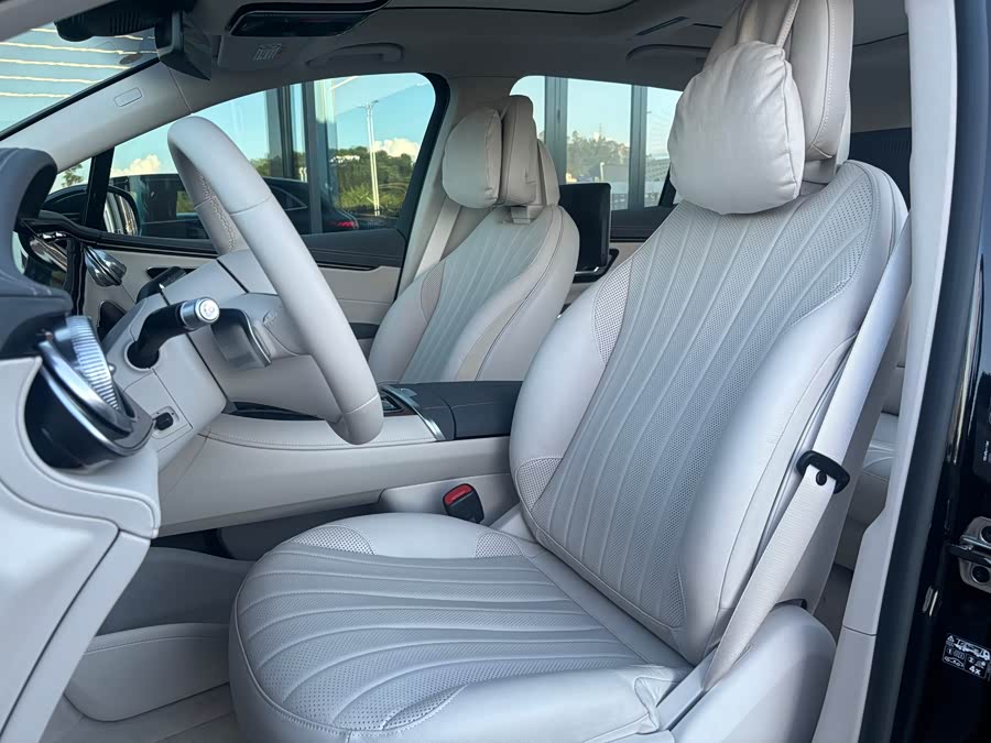 Mercedes-Benz EQS SUV 2025 car image #17