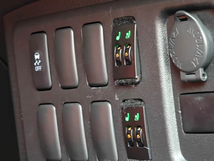 Toyota Reiz 2019 immagine di auto #17