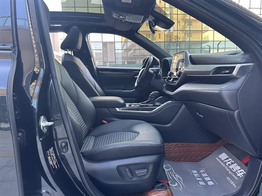 Toyota Crown Kluger 2021 car image #17