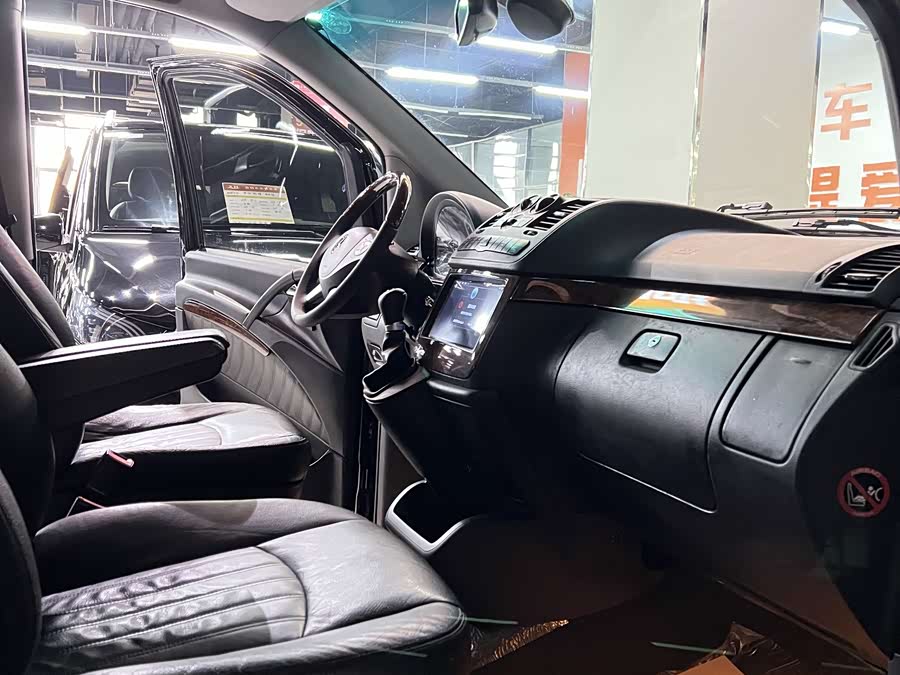 Mercedes-Benz Viano (Imported) 2011 #17 Mercedes-Benz Viano (Imported) 2011 car image #17